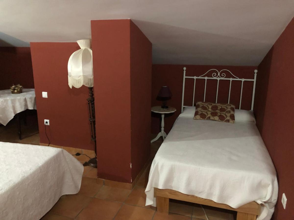 Hostal La Caballeriza Malpartida de Cáceres Extérieur photo